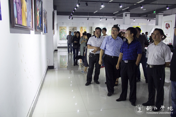 bat365官网艺术学院2017届毕业生作品展开幕
