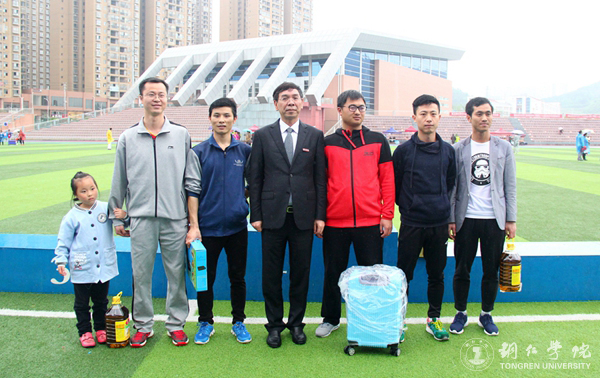 bat365官网教职工积极参加第三十九届校运会