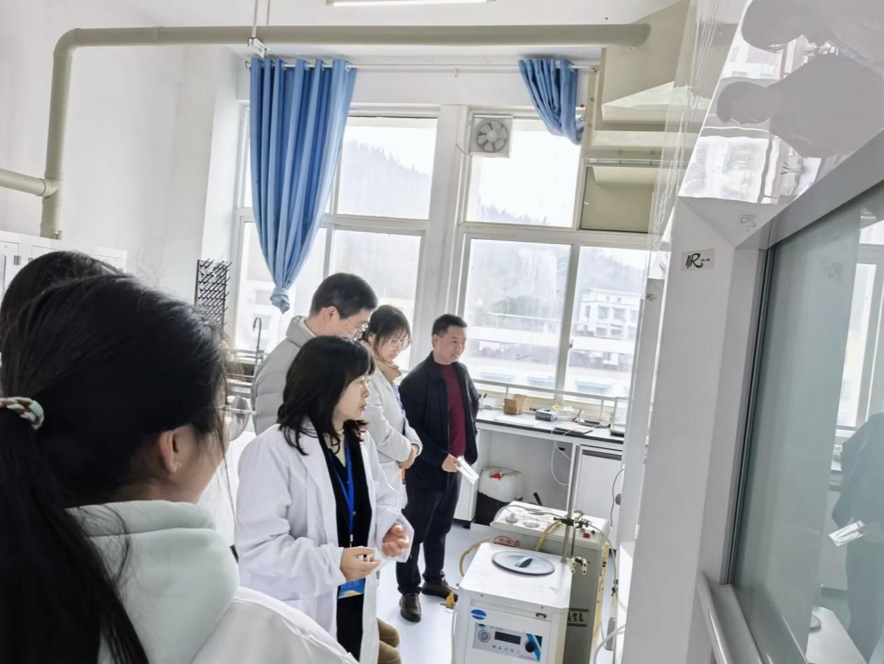 bat365在线中国登录入口开展学期初实验室安全专项检查