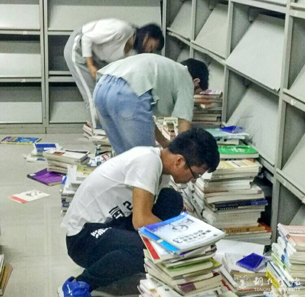 bat365官网图书馆开展2017届毕业生捐书活动