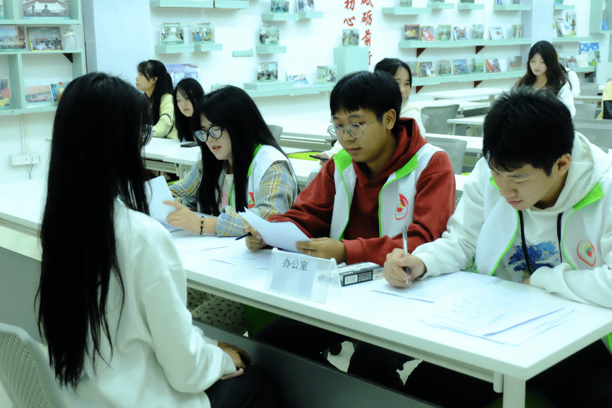 bat365官网阳光心理服务队招...