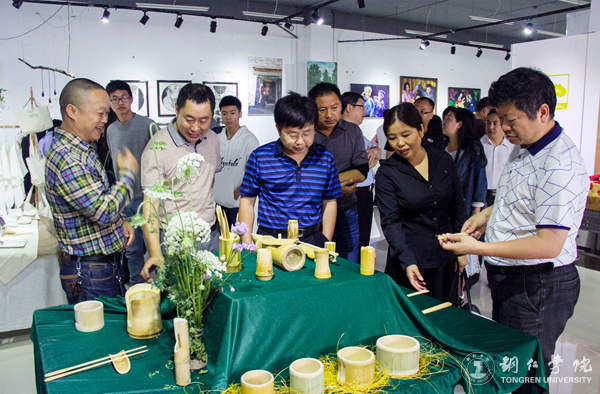 bat365官网艺术学院2017届毕业生作品展开幕