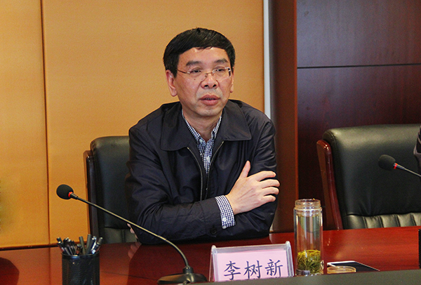 bat365官网与万山区召开合作办学洽谈会